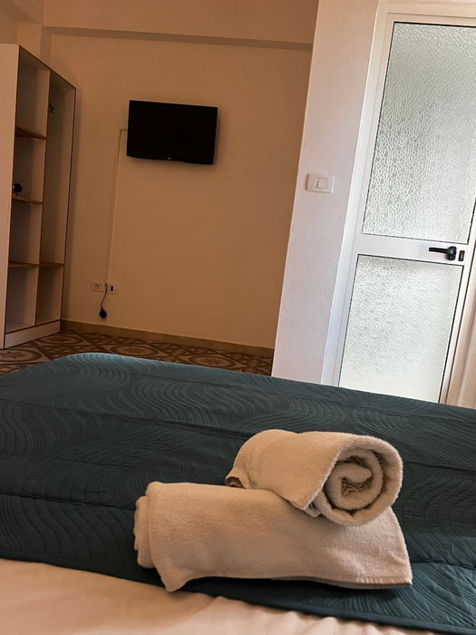 Lion Hotel, Golem, Albania