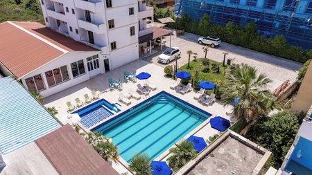 Lion Hotel, Golem, Albania