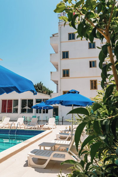 Lion Hotel, Golem, Albania