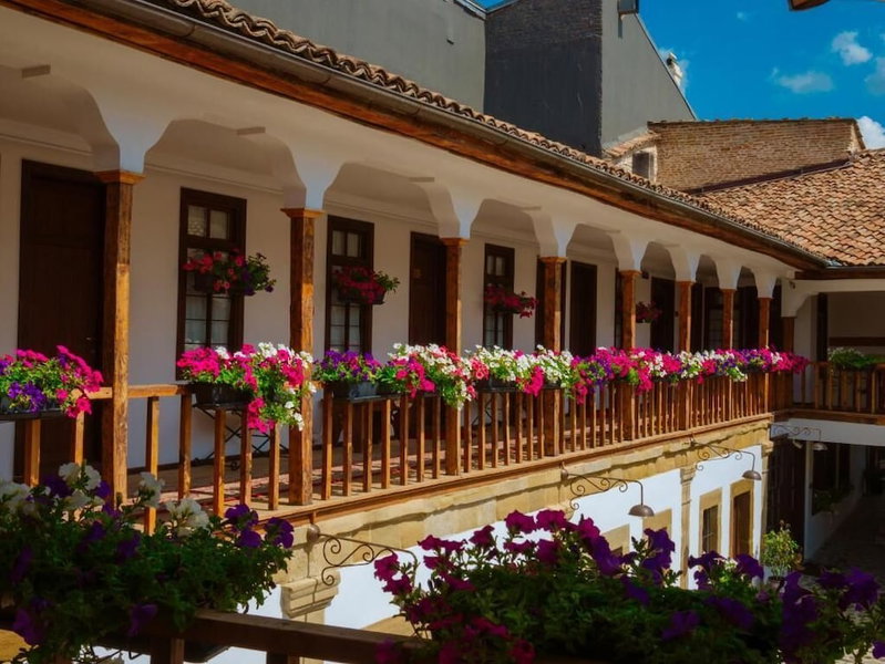 Hani i Pazarit, Korçë, Albania