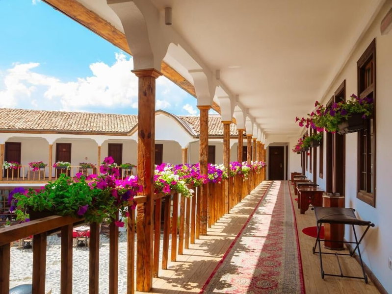 Hani i Pazarit, Korçë, Albania
