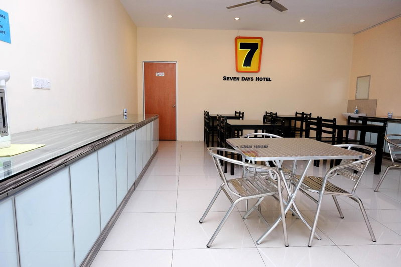 Super OYO 635 Seven Days Hotel, Raub, Malaysia