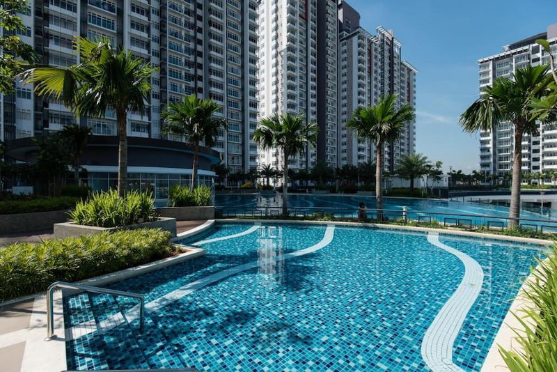 Palm Armada Residence Free Parking and Netflix, Putrajaya, Malaysia