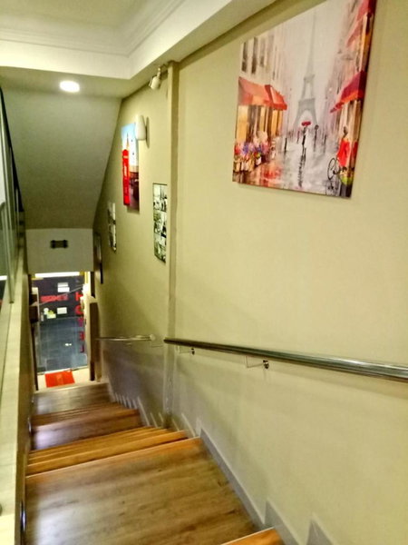 Eazy Hotel at Ampang, Batu Empat, Malaysia