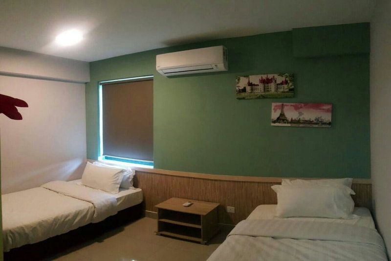 De Houz - Trefoil Setia Alam Home Stay, Shah Alam, Malaysia