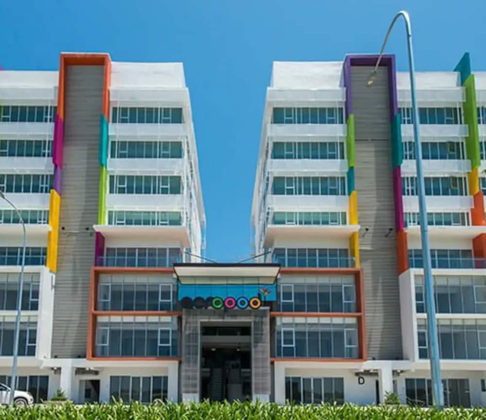 Hotel · Stay Awhile at Aeropod Sovo Studio, Kota Kinabalu