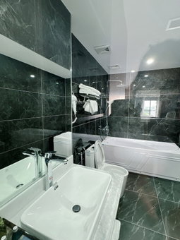 Luxury Phoenix Hotel 2, Bac Ninh, Vietnam
