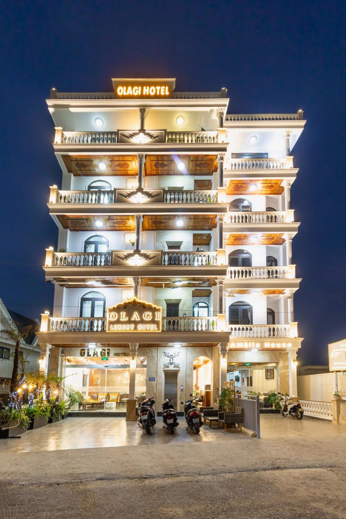 Olagi Hotel 2, Vietnam
