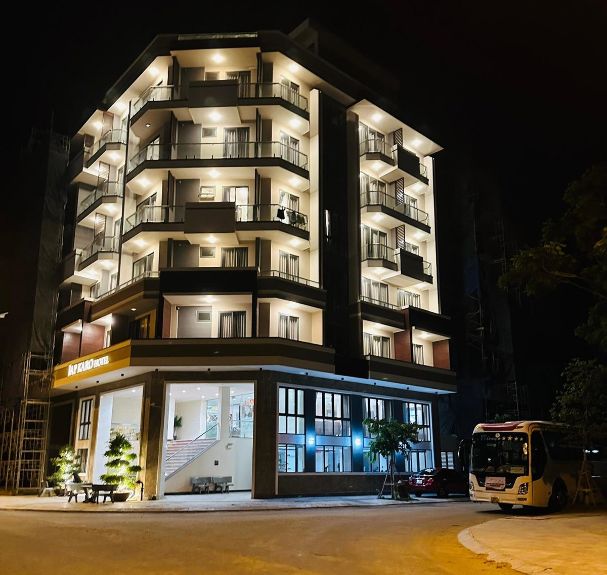 Hotel · Jap Karo, Tan An
