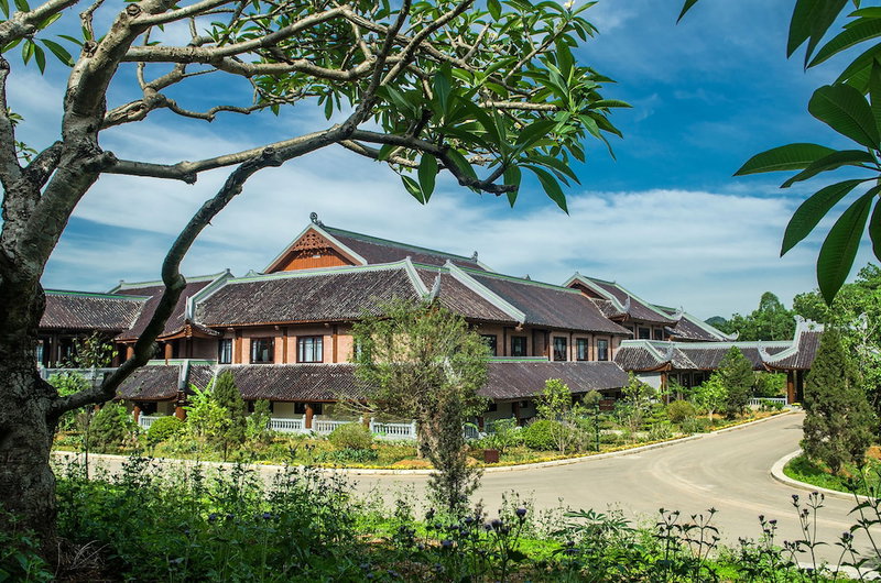 Bai Dinh Hotel, Gia Vien, Vietnam