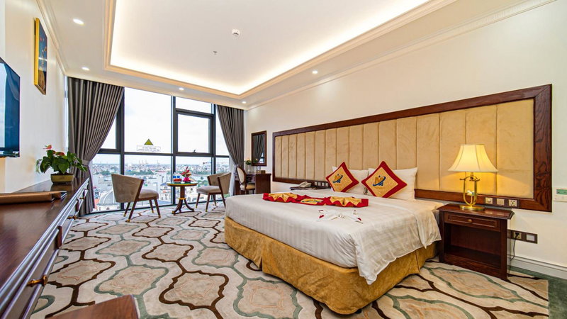 The Shine 2 Hotel & Apartment, Ðông Khê, Vietnam