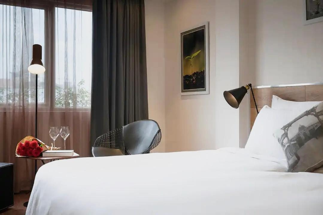 C Central Hotel- Đề Thám Bùi Viện Walking Street, Vietnam