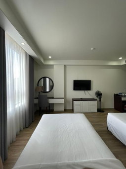 Lotus Hotel & Apartment, Hai Phong, Vietnam