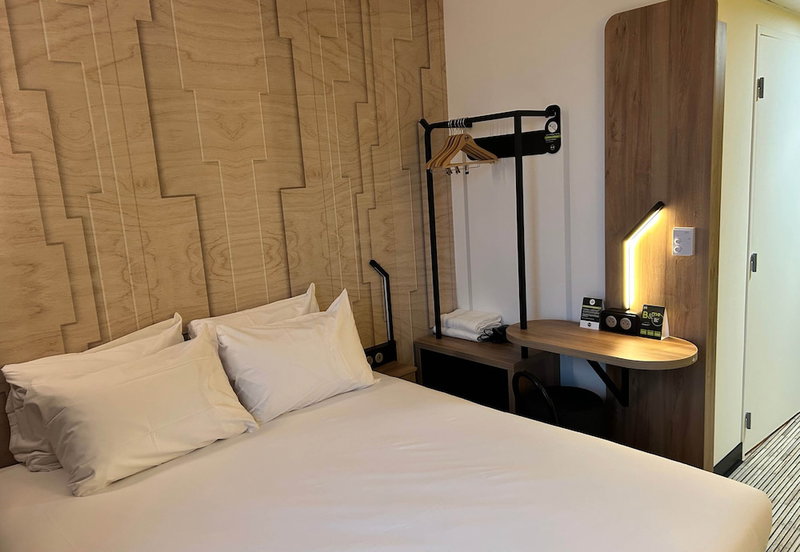 B&B HOTEL Cergy Saint-Christophe Gare, Cergy, France
