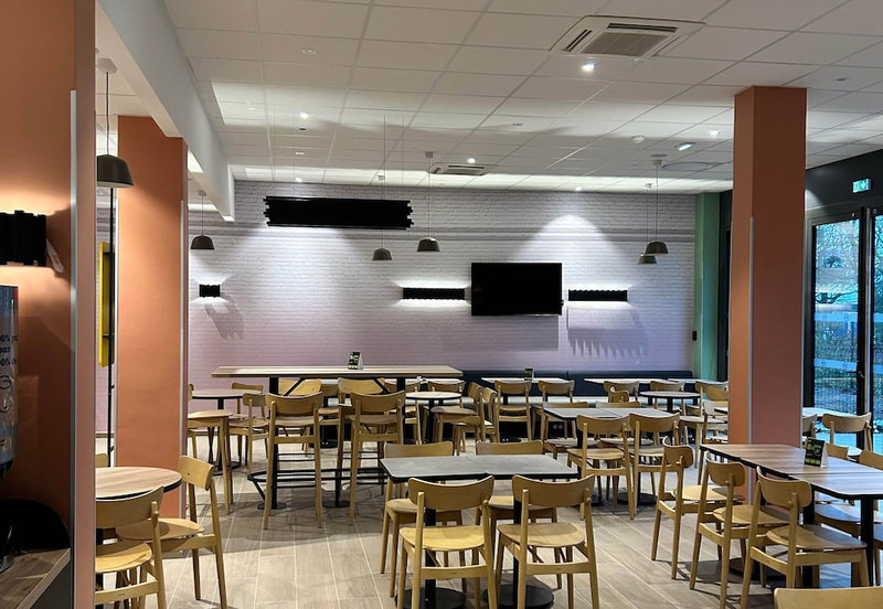 B&B HOTEL Cergy Saint-Christophe Gare, Cergy, France