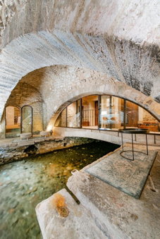 La Prévôté - Luxury Chambres d'hôtes & Gastronomic Restaurant, LʼIsle-sur-la-Sorgue, France