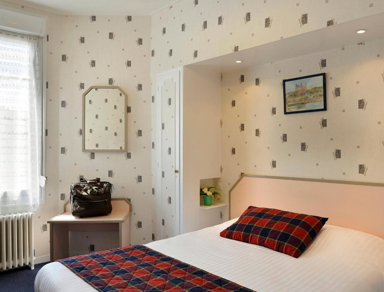 Logis Hôtel Des Châteaux De La Loire, Tours, France