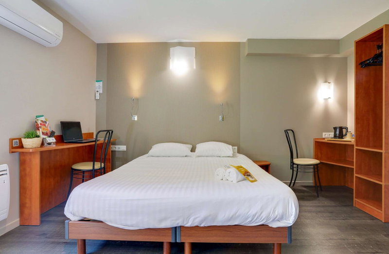 Brit Hotel Reims La Pompelle, Reims, France