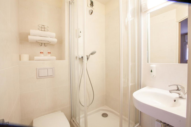 Brit Hotel Reims La Pompelle, Reims, France