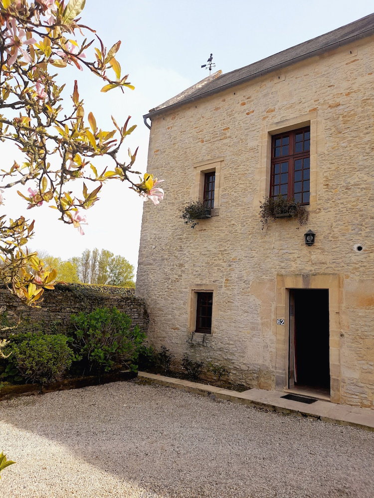 Hotel · Hotel Manoir de Mathan, Crepon