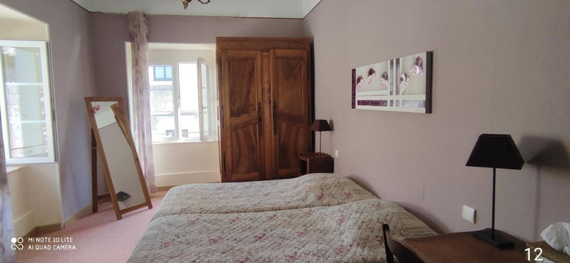 Hôtel et Restaurant Le Manoir - Echangeur A7-A9 - 24h-24h, Mornas, France