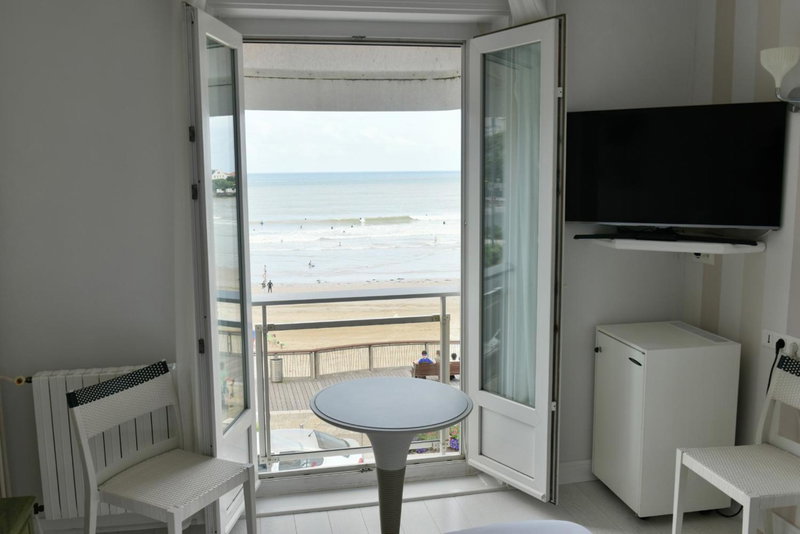 Hôtel The Originals Miramar, Royan Pontaillac, Royan, France
