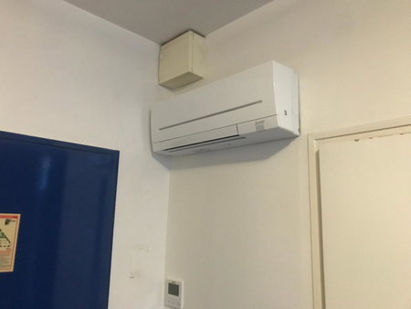 Hotel César climatisation dans la majorité des chambres Centre-ville Gare Charleville-Mézières, Charleville-Mézières, France