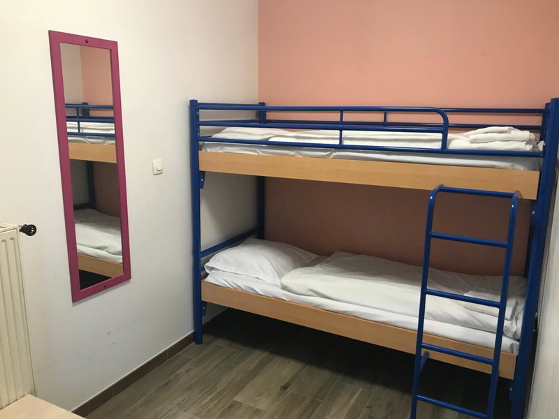 Hotel César climatisation dans la majorité des chambres Centre-ville Gare Charleville-Mézières, Charleville-Mézières, France