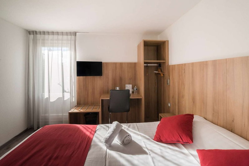 Brit Hotel Plaisance, Narbonne, France