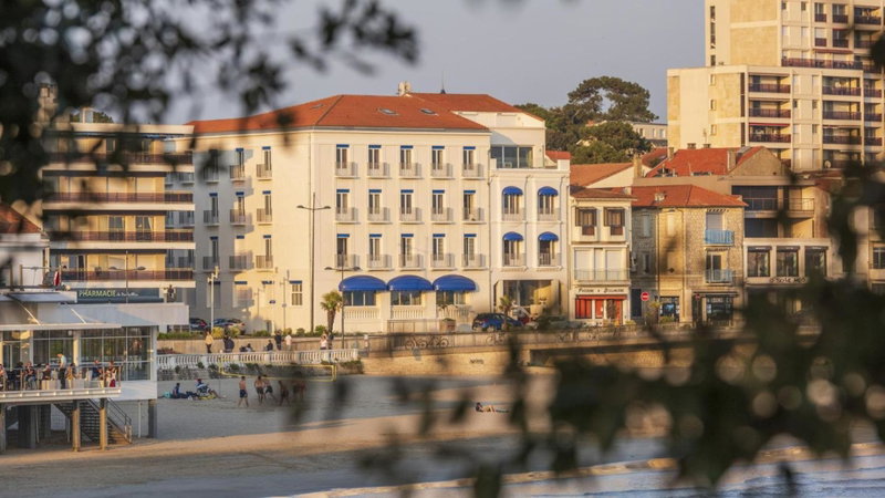 CERISE Royan - Le Grand Hôtel de la Plage, Royan, France