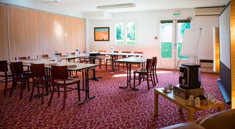 Brit Hotel Blois - Le Préma, Blois, France