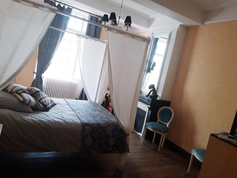 Les Chambres d'hôtes de Luneil (B&B), Roquemaure, France