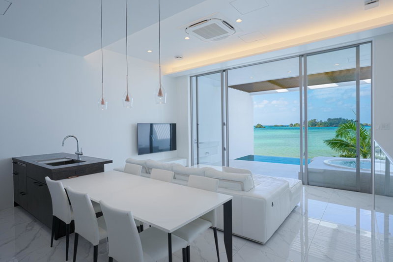 Villa VALIOSA ON THE BEACH, Onna, Japan