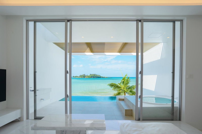 Villa VALIOSA ON THE BEACH, Onna, Japan