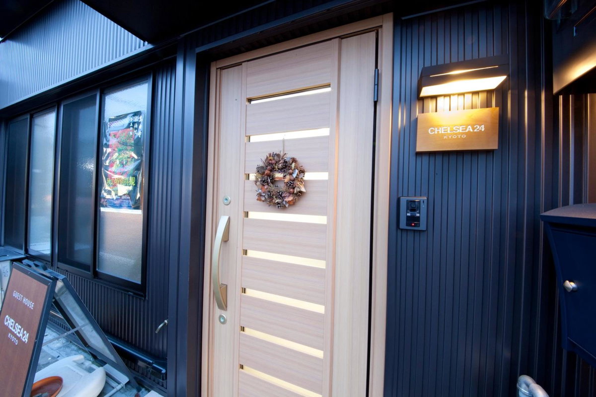 Chelsea24, Japan