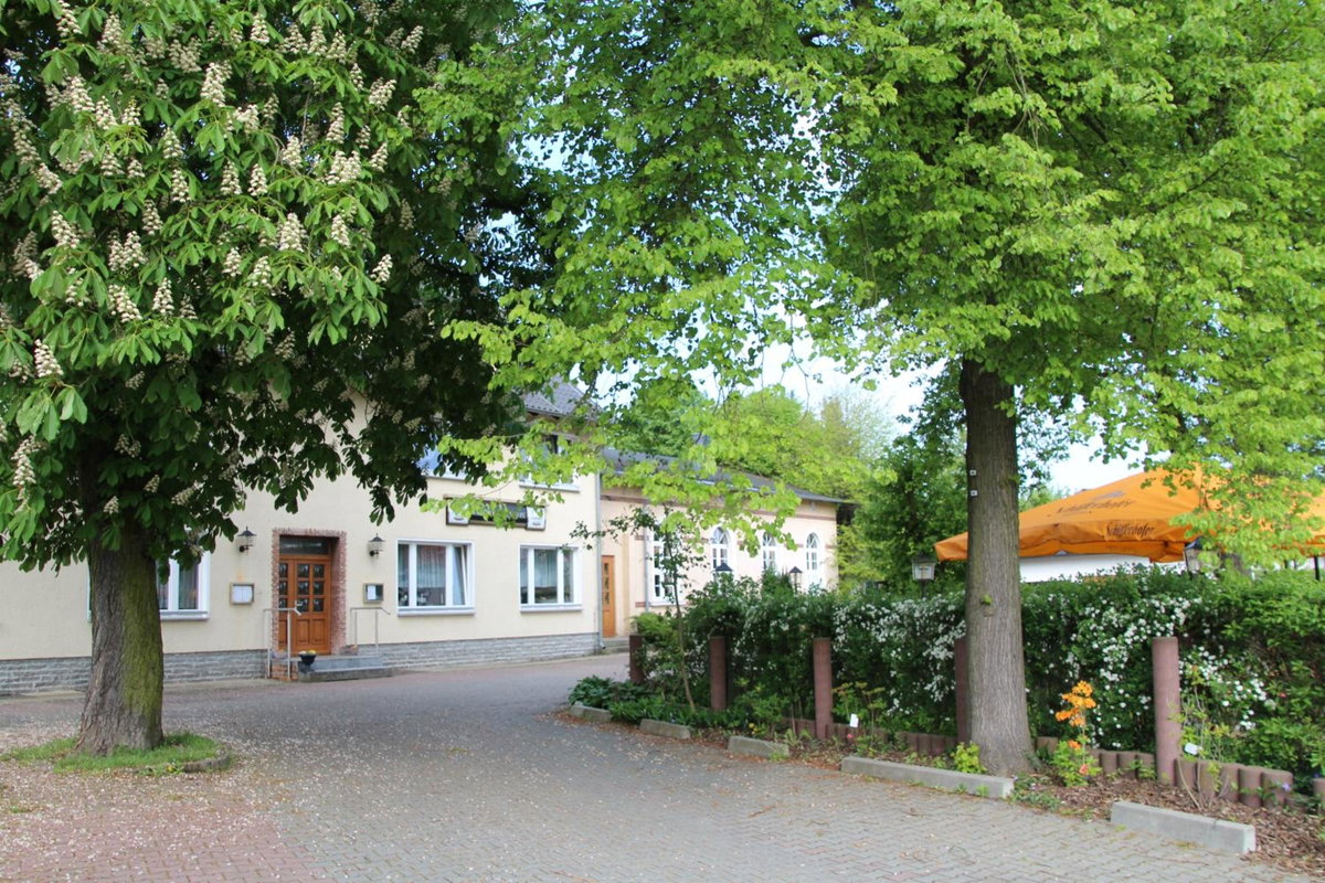 Hotel · Gasthof Zur Friedenseiche, Lohsa