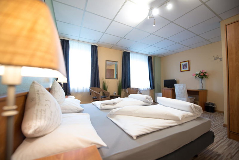 Rheinauer Hof - bed & breakfast, Mannheim, Germany