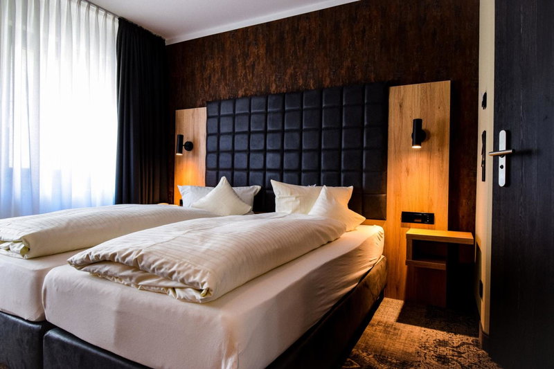 Hotel Roter Löwe, Ulm, Germany