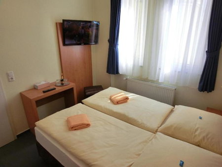 Hotel Expo Frankfurt City Centre - Digital Check-In, Frankfurt/Main, Germany