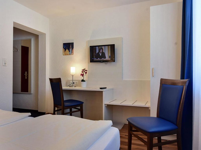 Hotel Olympia, Munich, Germany