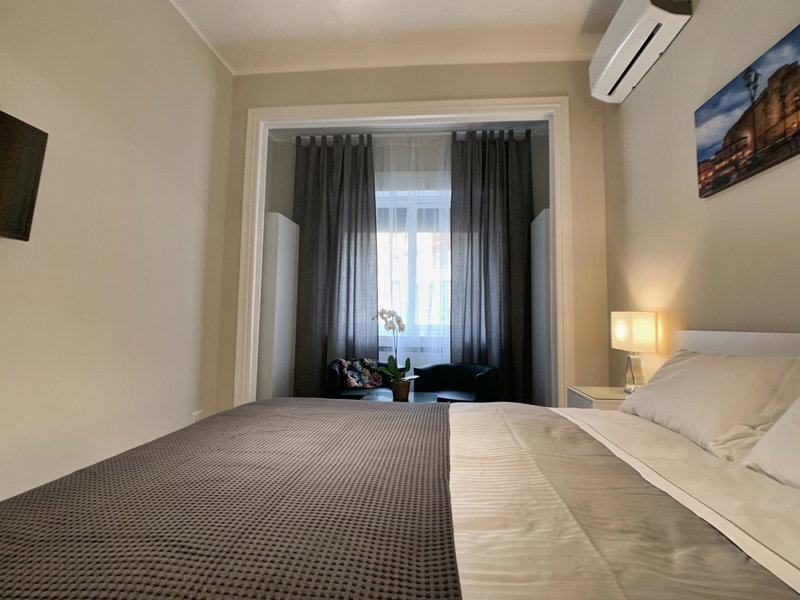 SILIA HOUSE Napoli Centro, Naples, Italy