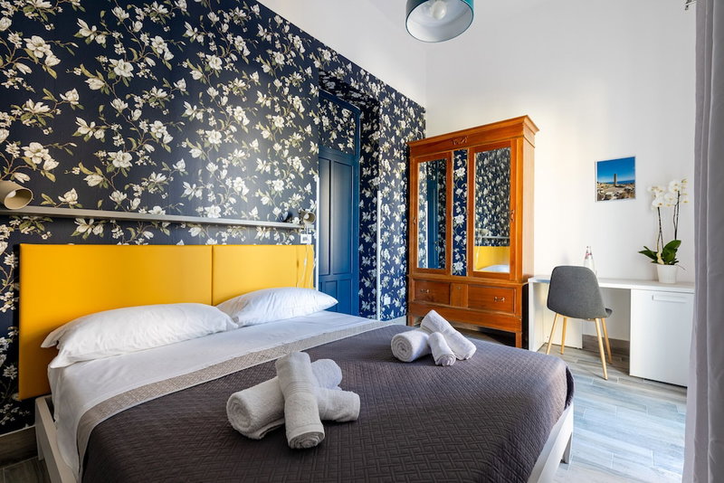 Villa Edera Rental Rooms, Santa Flavia, Italy