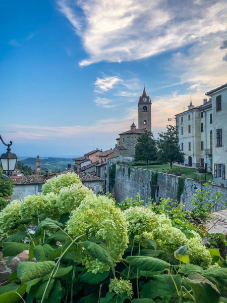 Hotel Villa Beccaris, Monforte dʼAlba, Italy