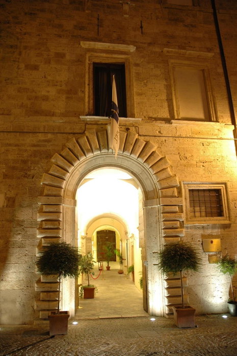 Palazzo Guiderocchi, Ascoli Piceno, Italy