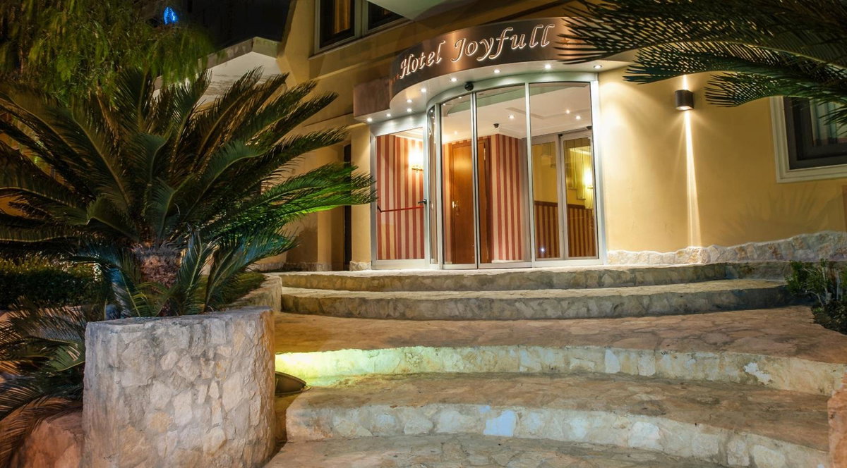 Hotel · Hotel Joyfull, Naples