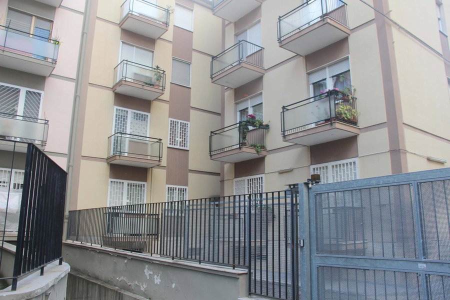 I due Baroni - fronte Campus, Bari, Italy