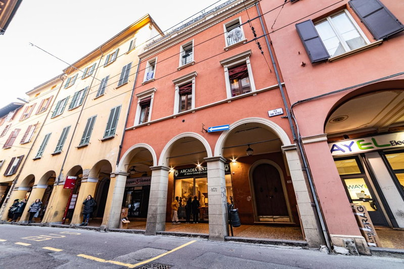 Morgana sotto le torri CENTRO STORICO, Bologna, Italy