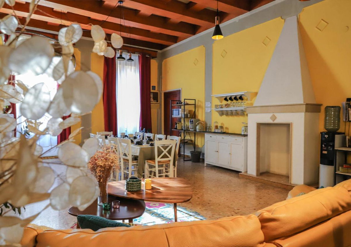 Retrò B&B, Italy