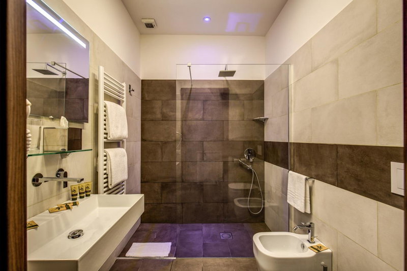 H501 Luxury Rooms, Rome, Italy