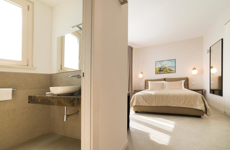 Garda Room, Peschiera del Garda, Italy